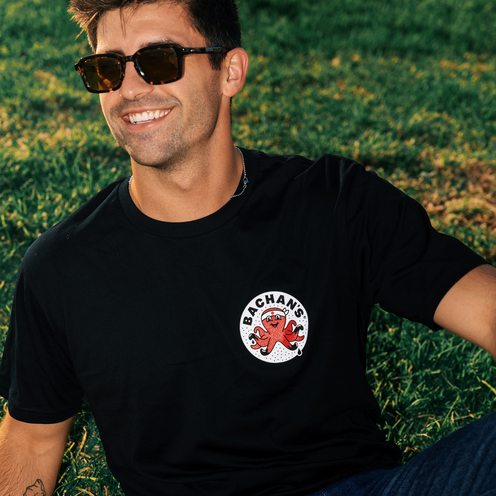 Knuckles Tee R1